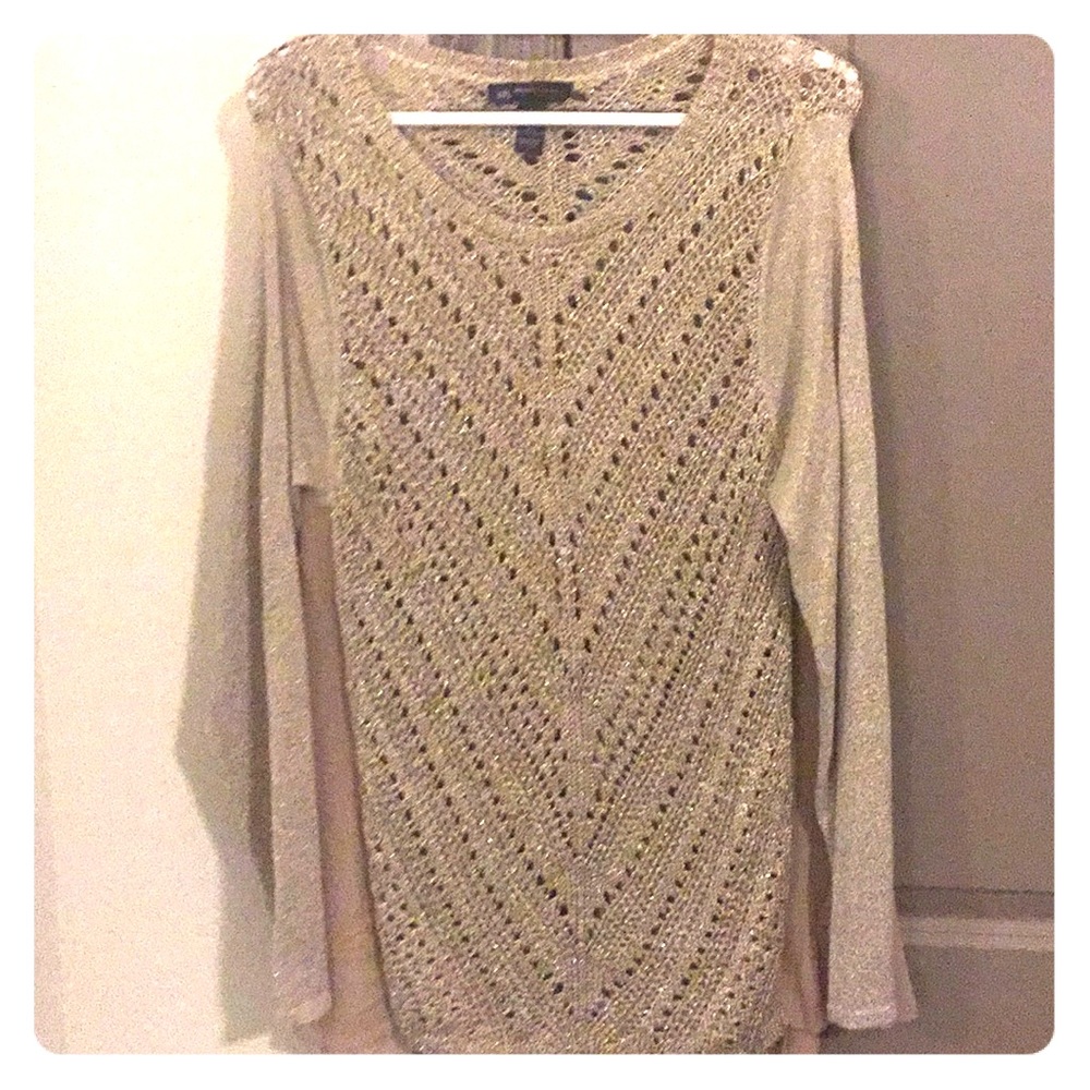 👛 CCO Final Price 👛 INC Gold Sweater